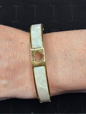 Kate Spade gorgeous Gold-Tone Bangle Bracelet with Pearl White Inlay